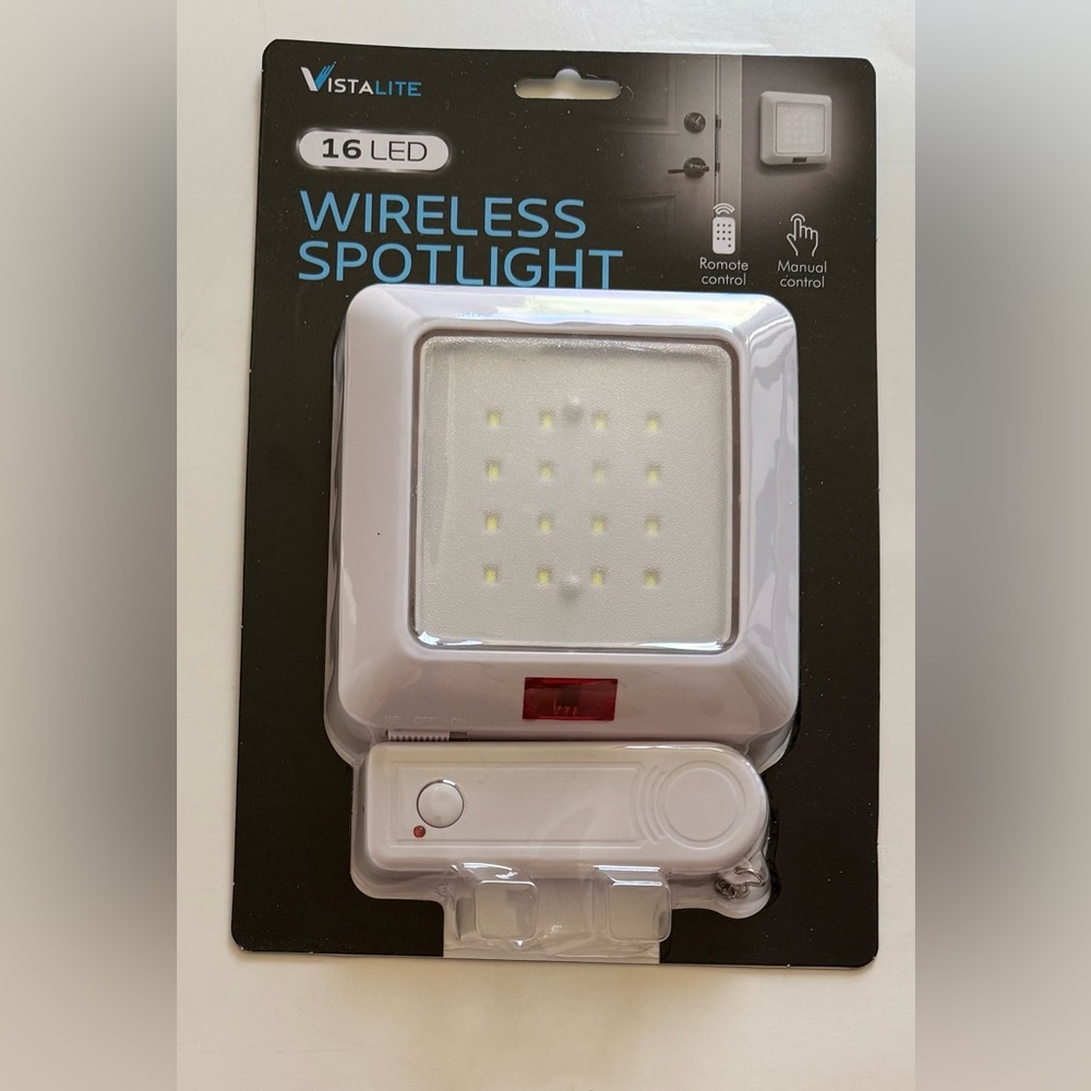 Wireless Spotlight 16 LED w/ Remote Closet Stairs Reading Light Battery Operated